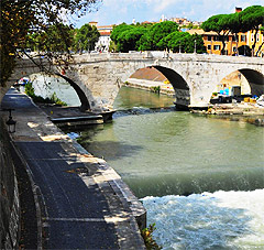 A new bridge over the Tiber in Rome