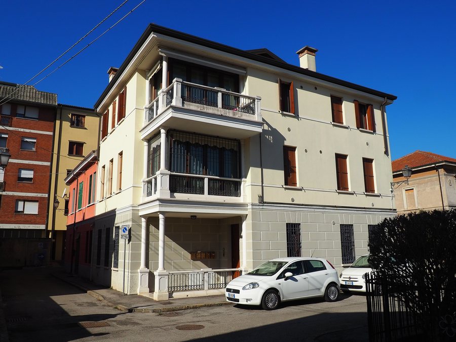 File:Abitazione di Luigia Modena Colorni (Rovigo) 01.jpg
