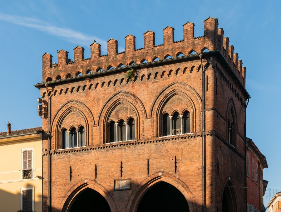 File:Loggia dei Militi in Cremona (2).jpg