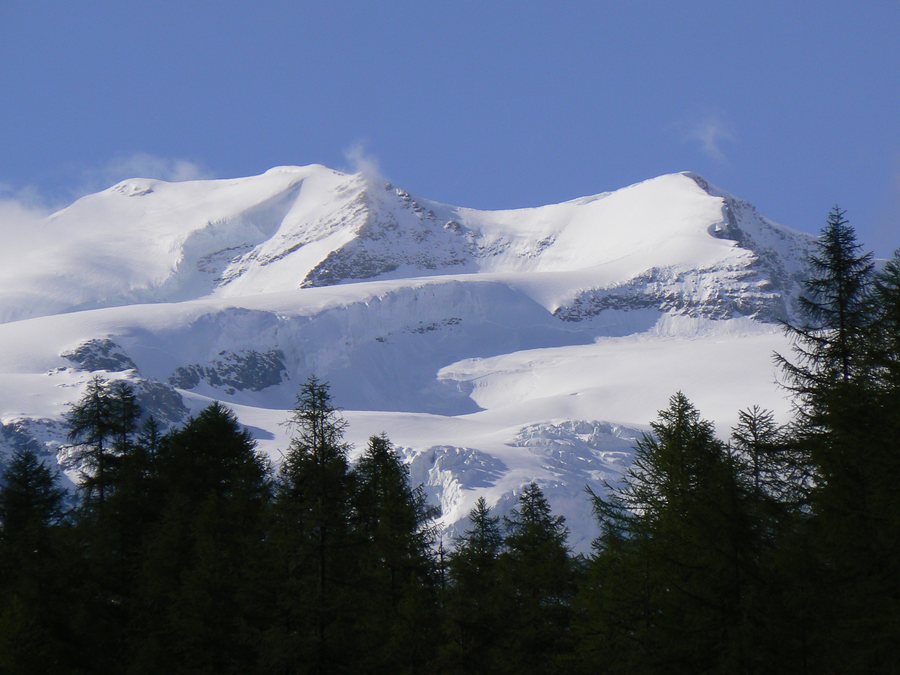 File:Monte Rosa visto da Gressoney-La-Trinité Castore.JPG