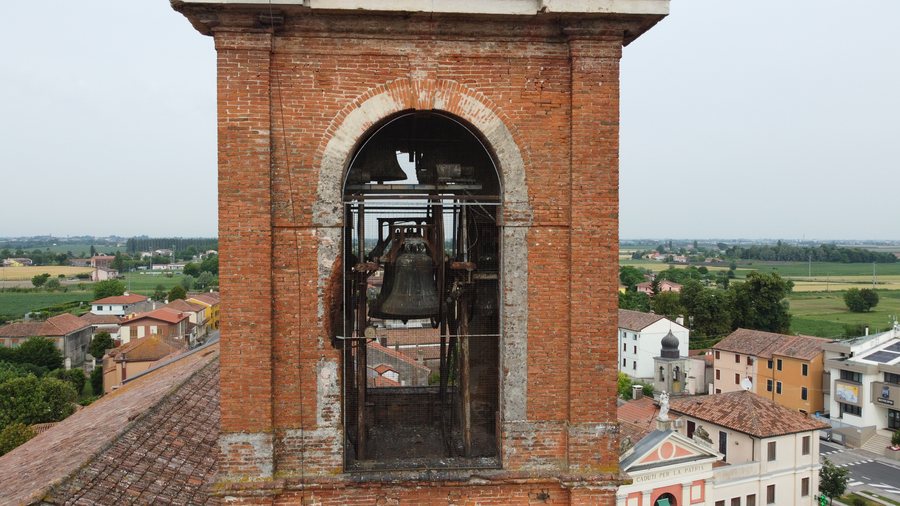 File:Campane di Costa di Rovigo - 1.jpg