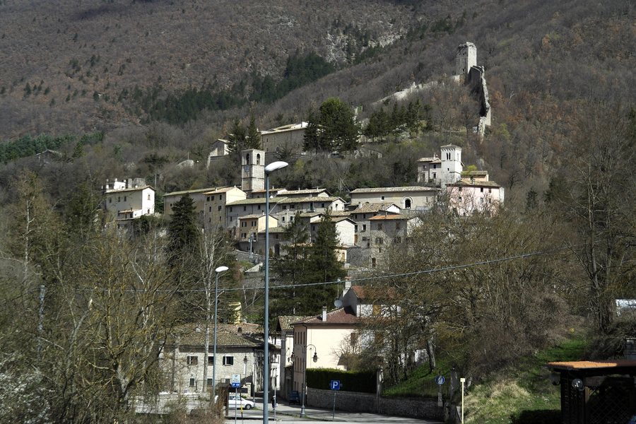 File:62039 Castelsantangelo sul Nera MC, Italy - panoramio.jpg