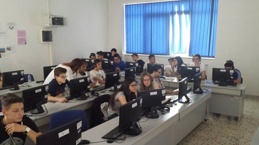 File:Laboratorio wiki 2017 Liceo Medi Battipaglia 01.jpg