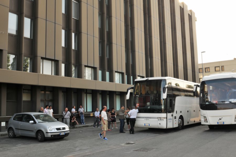File:意大利佛罗伦萨 Firenze, Italia Florenz, Italien Florence, Italy Cina Xinjiang, Urumqi il benvenuto alla visita della città China Xi - panoramio (13).jpg