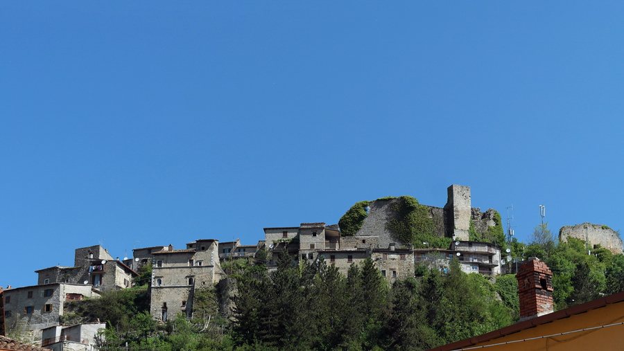 File:67061 Carsoli, Province of L'Aquila, Italy - panoramio.jpg