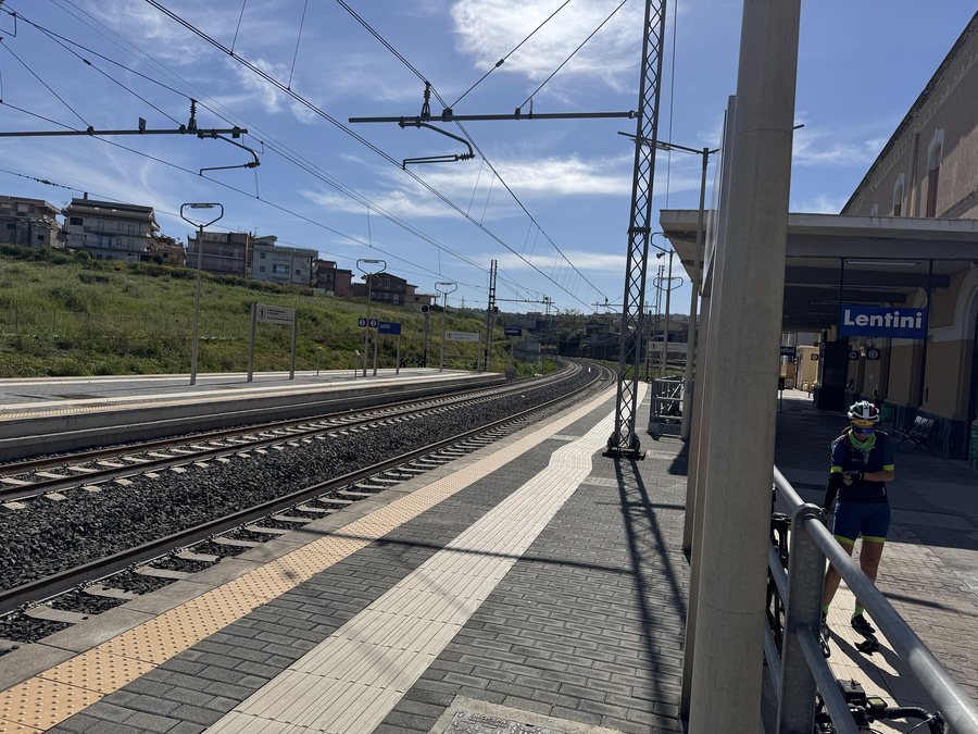 File:Stazione di Lentini 01.jpg