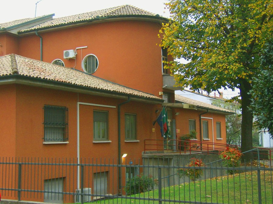 File:Zelo Buon Persico - municipio.jpg