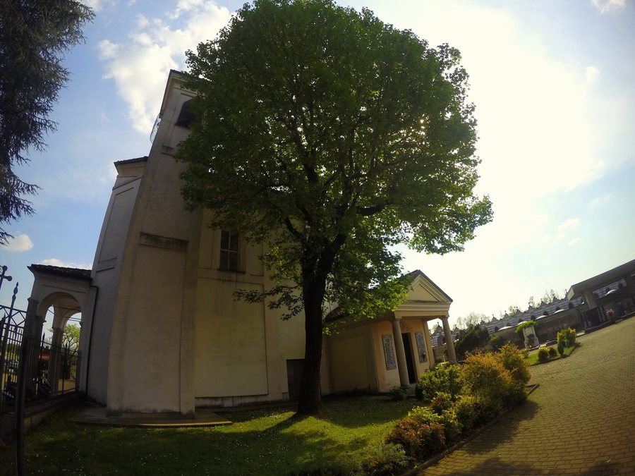 File:Albairate - Cappella cimitero - panoramio (3).jpg