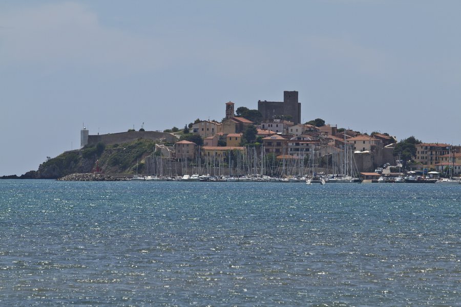 File:Talamone, Orbetello, Grosseto, Tuscany, Italy - panoramio.jpg