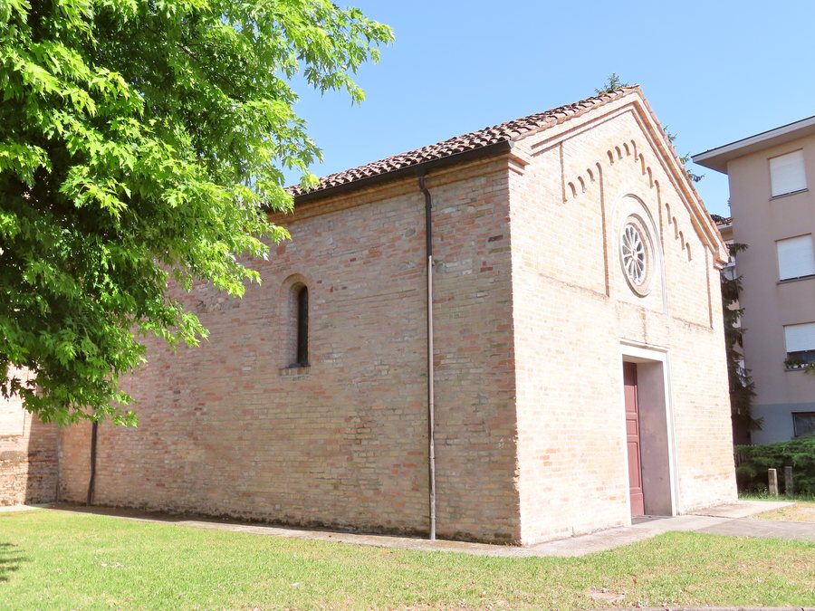 File:Antica chiesa della Conversione di San Paolo (San Polo, Torrile) - facciata e lato nord 2 2022-06-19.jpg