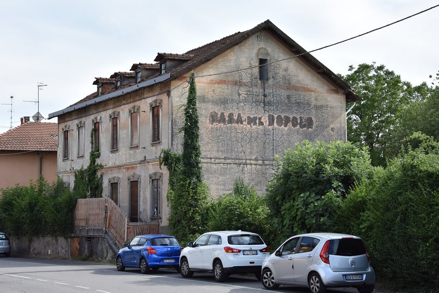 File:Venegono Superiore - Casa del Popolo 0683.JPG
