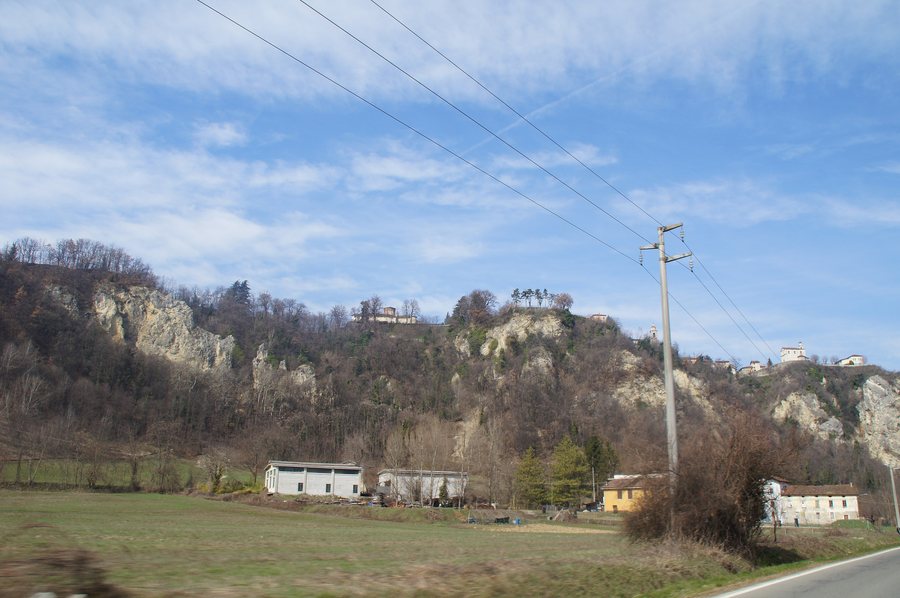 File:Rocca Grimalda - panoramio (1).jpg