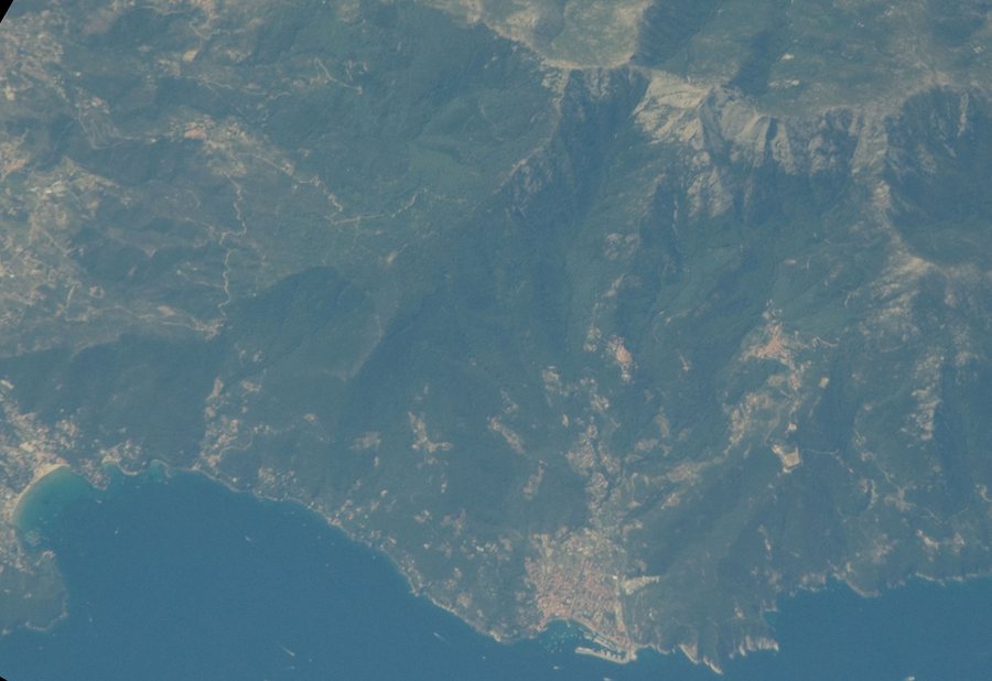 File:ISS020-E-32086 - View of Italy - Golfo di Procchio - Procchio and Sant'Ilario - Marciana Marina and villages of Elba island - Monte Capanne North side - La Galera (cropped).jpg