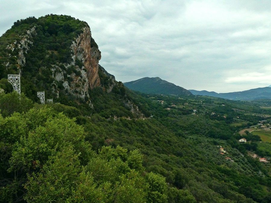 File:Seude, village in Capaccio Paestum, Italy.jpg
