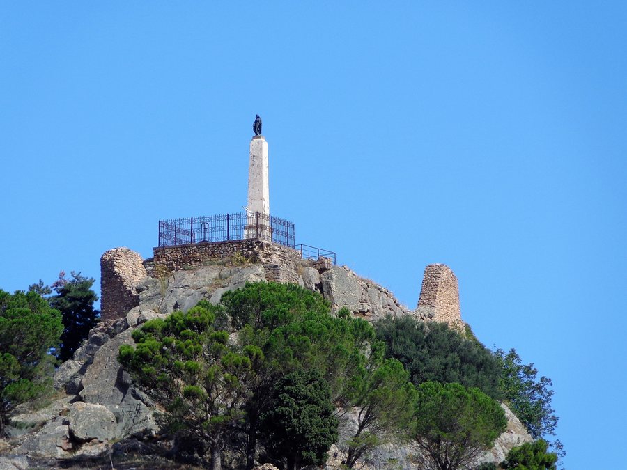 File:Castello (Mistretta) 04 09 2022 01.jpg