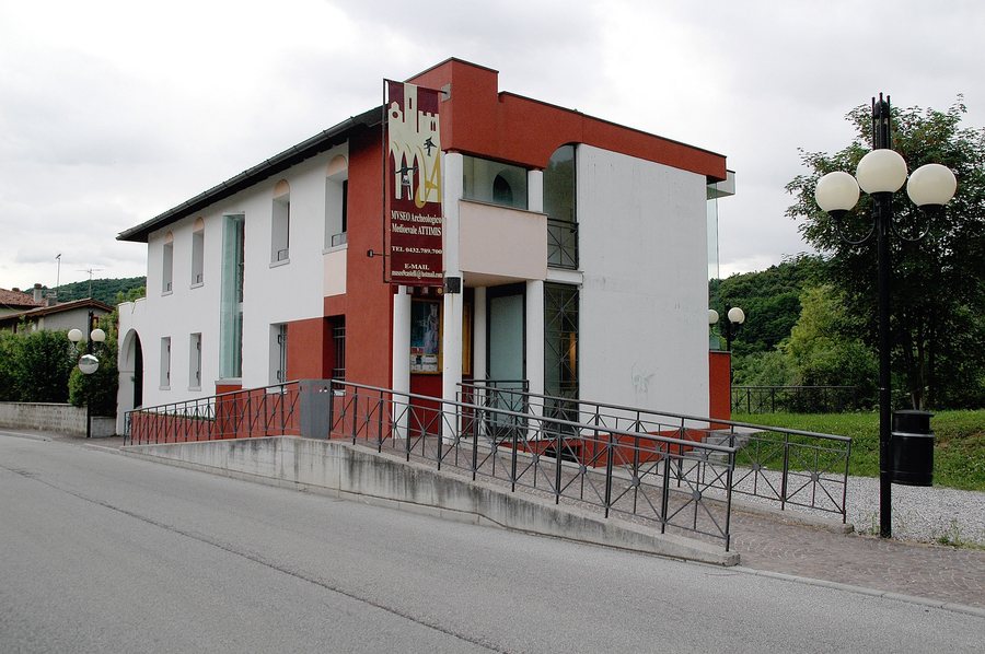 File:Museum Attimis 01.jpg