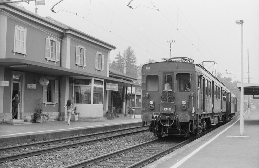 File:ETH-BIB SIK 01-045372 FNM E700-13 Fino Mornasco 090995-110995.jpg