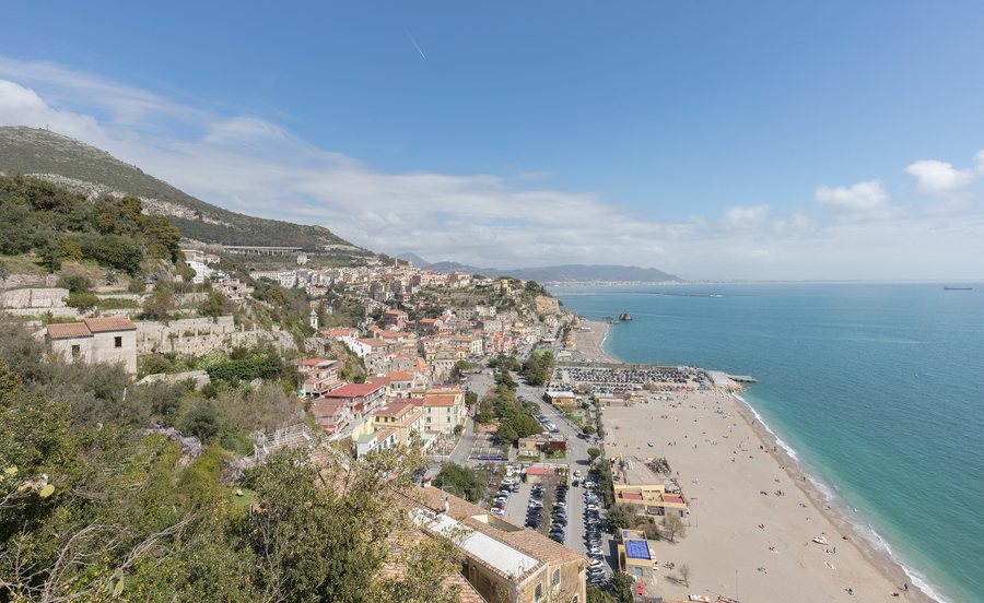 File:Vietri sul Mare, Italia, 2023-03-26, DD 35.jpg