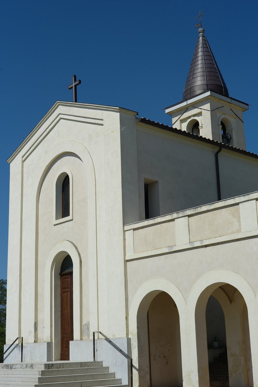 File:Urbino Pieve di Cagna Parrocchiale.JPG