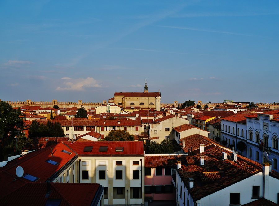 File:Cittadella Blick von der Mura Cittadine nach Osten 09.jpg