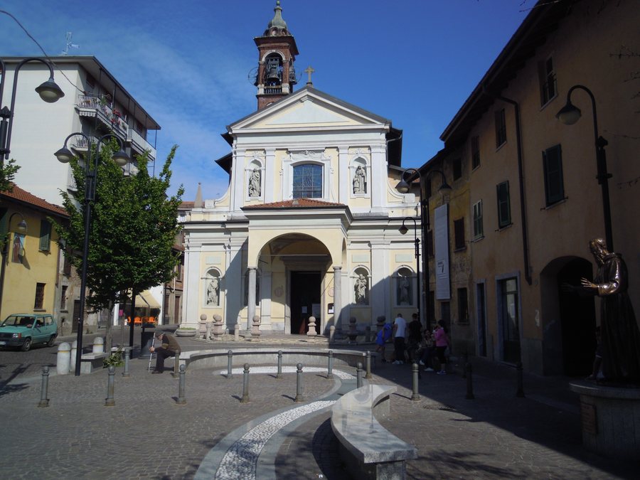 File:Samarate (VA) - chiesa della Purificazione di Maria Vergine, parrocchiale di San Macario.jpg