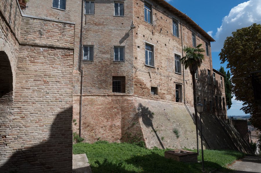 File:Terre Roveresche - Mura di Orciano di Pesaro - 2025-09-20 20-35-52 001.jpg