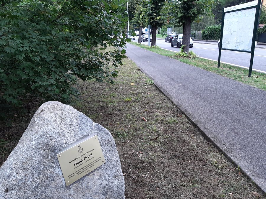 File:Dalmine - Bergamo - Italia, 1 ottobre 2020. Intitolazione bosco urbano a Elena Tironi.jpg