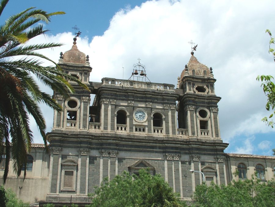 File:Adrano Monastero Santa Lucia.jpg