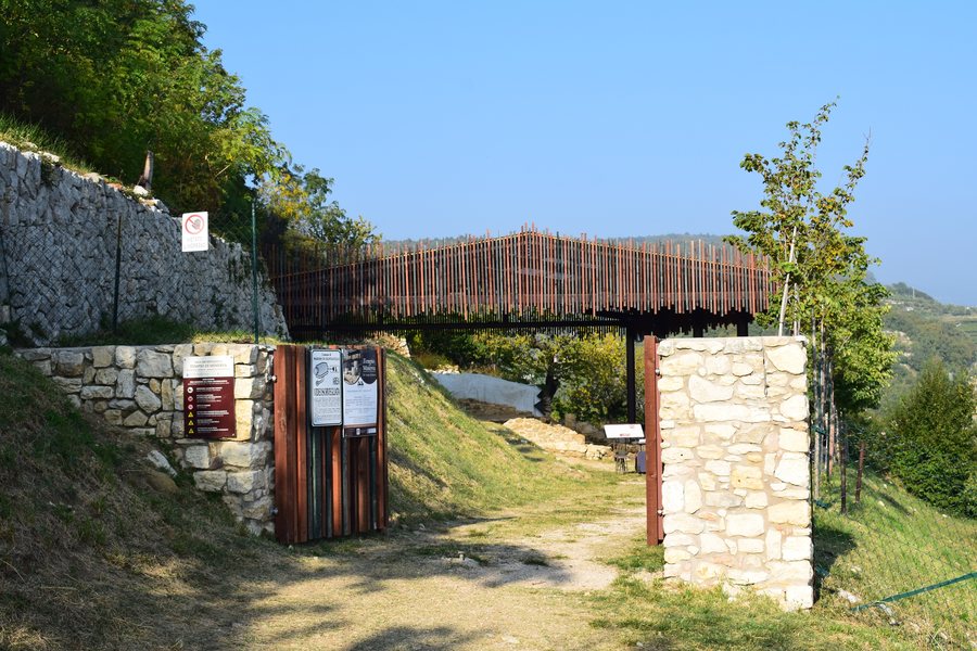 File:Tempio di Minerva (Marano di Valpolicella) 03.jpg