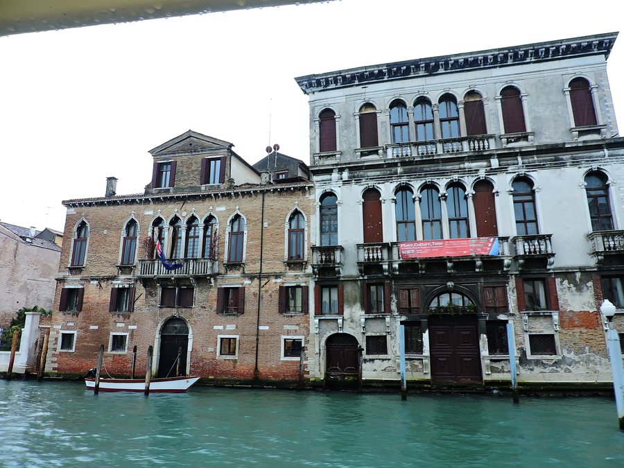 File:Palazzo Duodo & Ca' Tron, Venice (31275311840).jpg