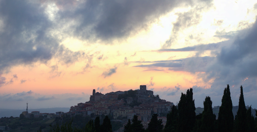 File:Panoramica Parco Archeologico Buccino Volcei.png