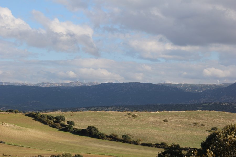 File:Alà dei Sardi - Buddusò, parco eolico (01).JPG