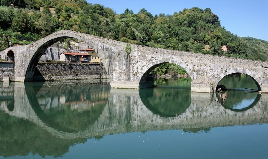 File:Borgo a Mozzano Ponte della Maddalena.jpg