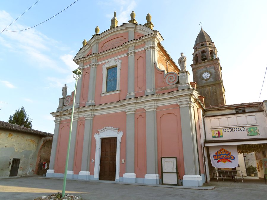 File:Chiesa dei Santi Vito e Modesto (Polesine Parmense, Polesine Zibello) - facciata e lato nord-ovest 2022-06-19.jpg