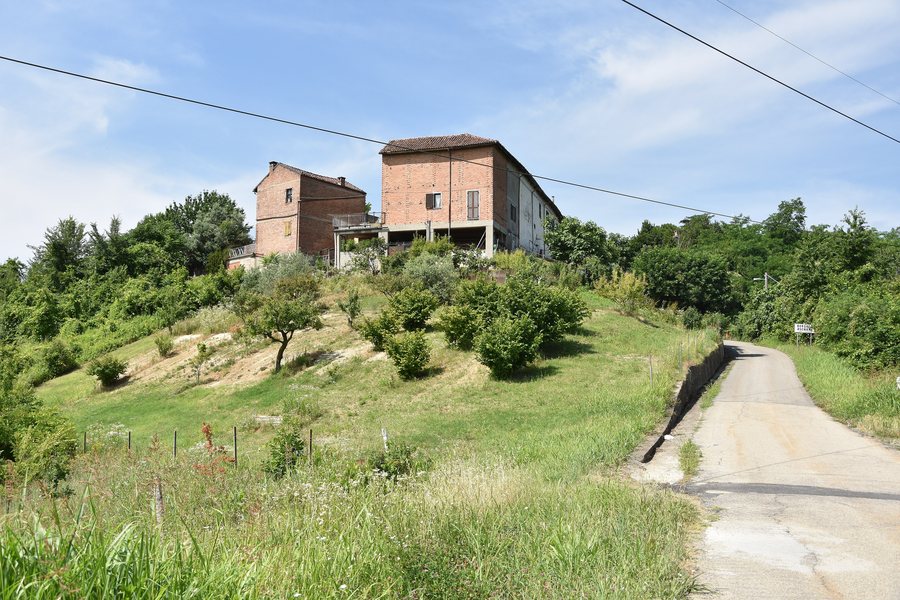 File:Mongardino - Borgata Aschieri 0875.JPG