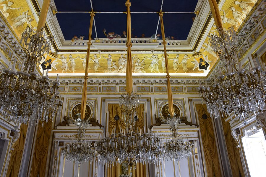 File:Castello Ducale di Corigliano Calabro, Salone degli Specchi (28-09-2017) 2.jpg