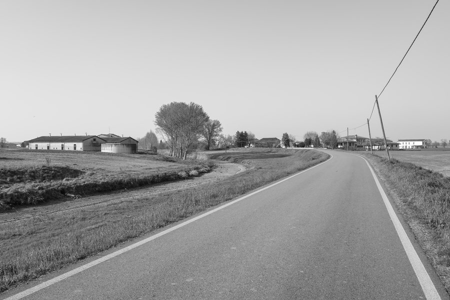 File:Strada Provinciale 52 - Motteggiana, Mantua, Italy - April 5, 2022.jpg