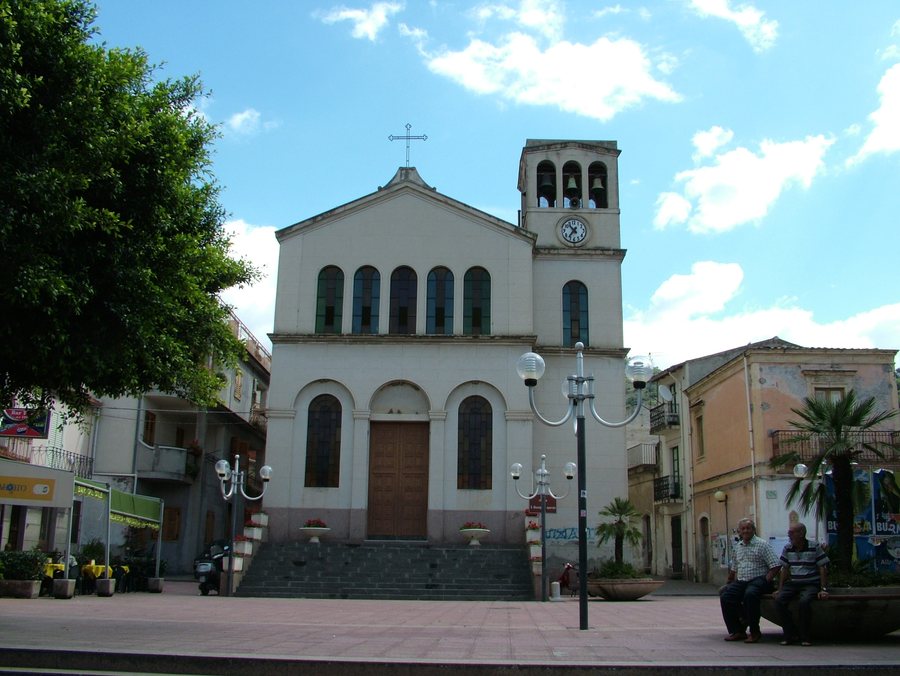 File:Gaggi (ME) - chiesa di San Giuseppe Operaio.jpg
