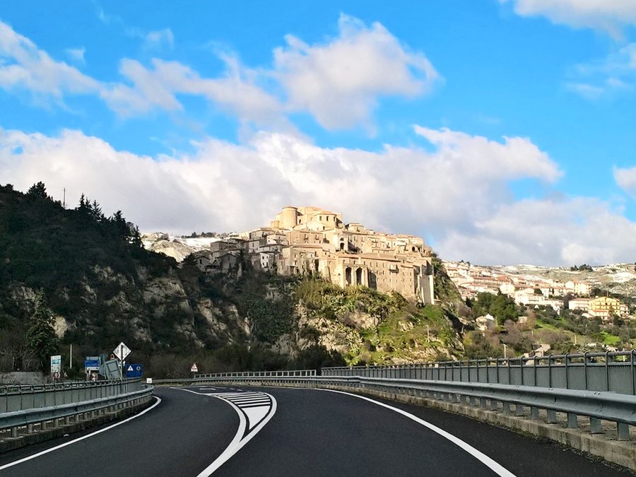 File:Panorama (Oriolo) - kopie.jpg