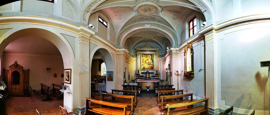 File:San Giuseppe (Pescate) - nave, panoramic view.jpg