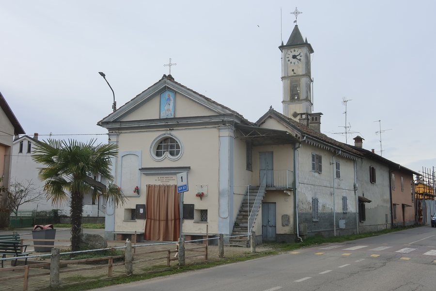 File:Crescentino Campagna Chiesa di San Rocco.jpg