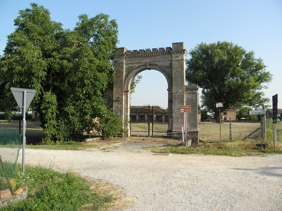 File:Casa Pepoli Spalletti (Sariano, Trecenta) 01.jpg