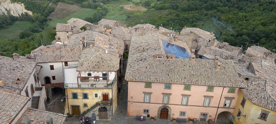 File:Blick vom Torre dei Monaldeschi auf Civitella d’Agliano.jpg