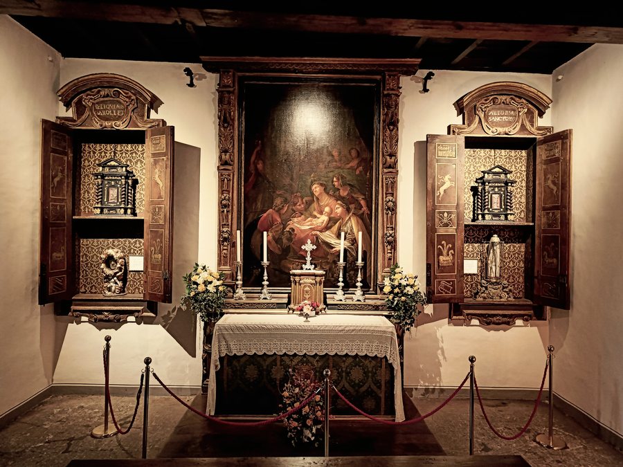 File:Sacro Monte di Arona 02.jpg