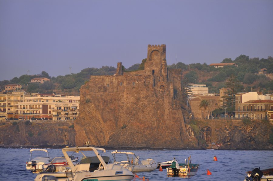 File:Aci Castello Sicily Italy - Creative Commons by gnuckx (5085308297).jpg