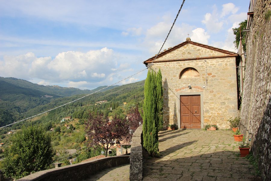 File:Sorana Pescia oratorio di san giuseppe.jpg