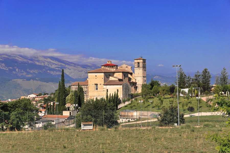 File:Poggio Picenze 2013 by-RaBoe 001.jpg