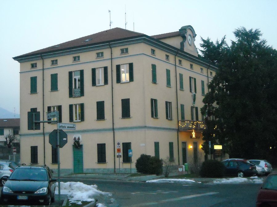 File:Brivio municipio.JPG