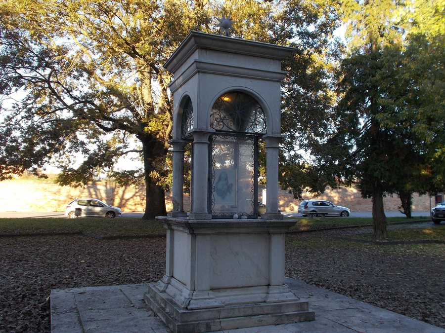 File:Capitello (Pontelongo).jpg