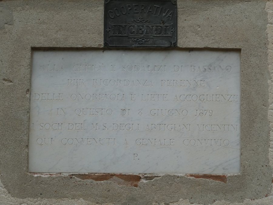 File:Bassano del Grappa - Casa Nardini - Targa.jpg